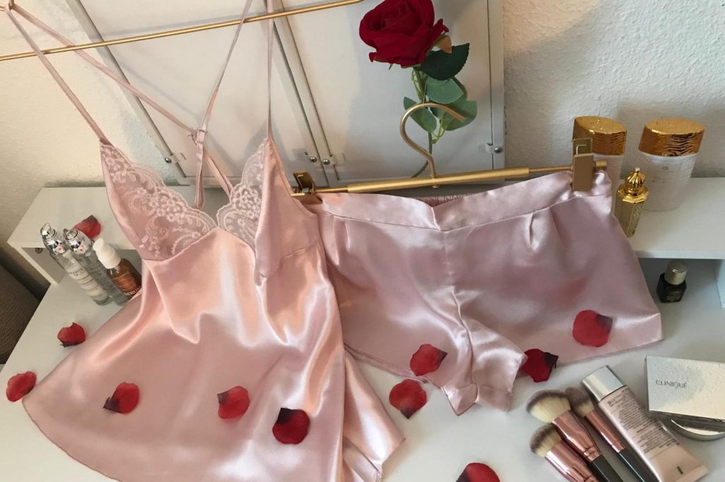 lingerie de noces pour mariée - Robe de mariée modeste hijab islam France international - robe de mariée